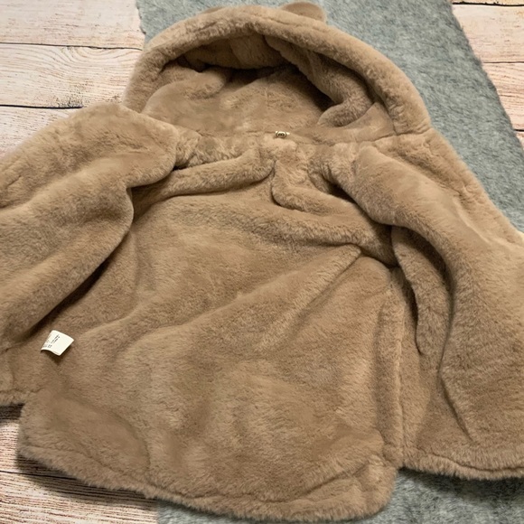 Kid’s Hooded Bear Button Up Lined Coat - Picture 2 of 6